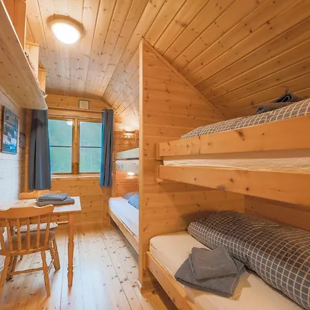 / Huskyfarm Kamp alanı