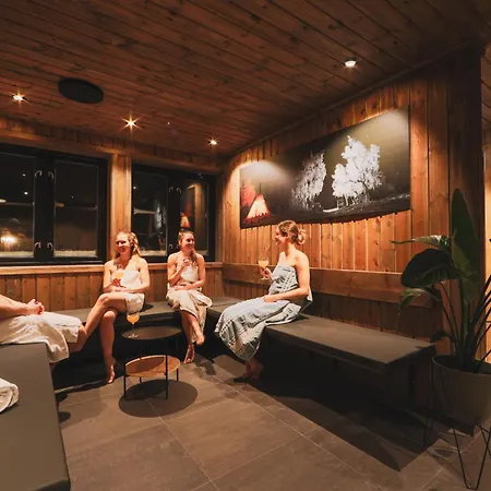 캠프장 / Huskyfarm
